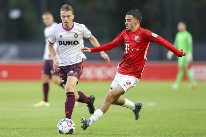 通过跨领域 通过跨领域