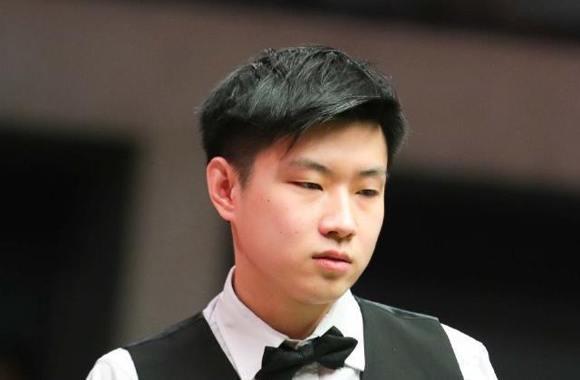 先用防线稳 先用防线稳